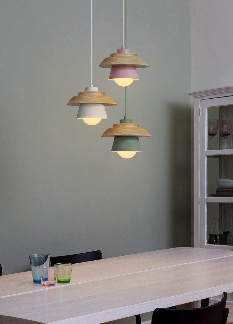 Moderne Pendellampe i Tre Med Stilren Design 2