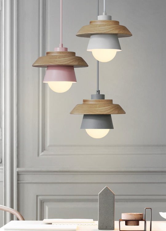 Moderne Pendellampe i Tre Med Stilren Design 6
