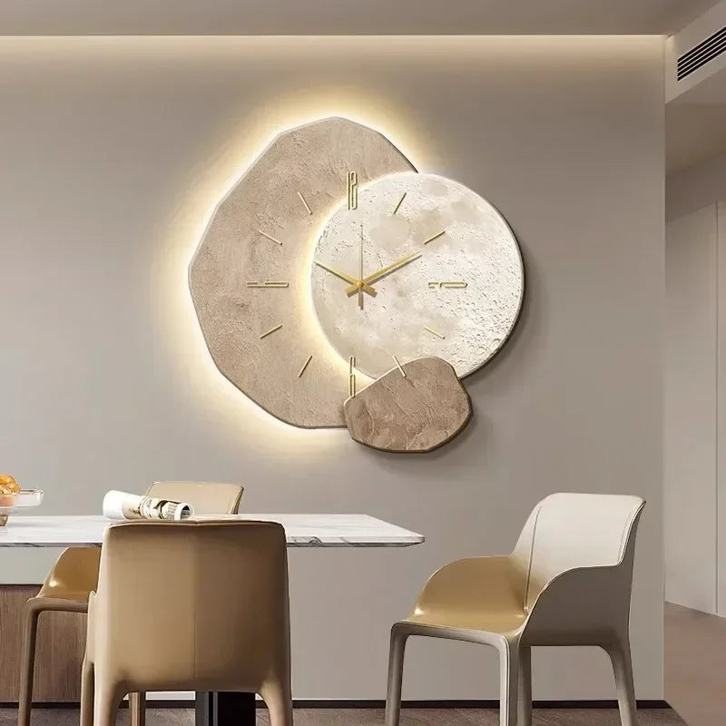 Moderne Veggklokke med Unik Design 1