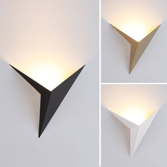 Moderne Vegglampe Triangulær Design 4