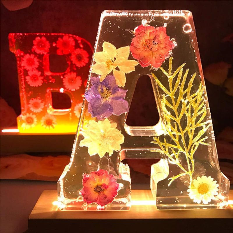 Nattlys med Tørkede Blomster i Alfabetdesign 0