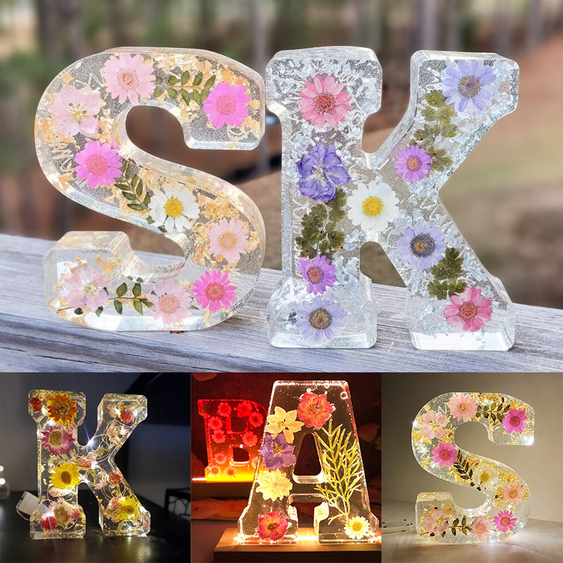 Nattlys med Tørkede Blomster i Alfabetdesign 4