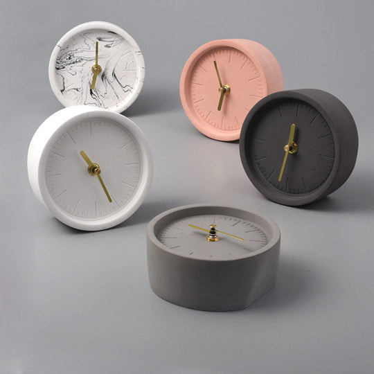Nordic Cement Bureauklokke med Minimalistisk Design 3