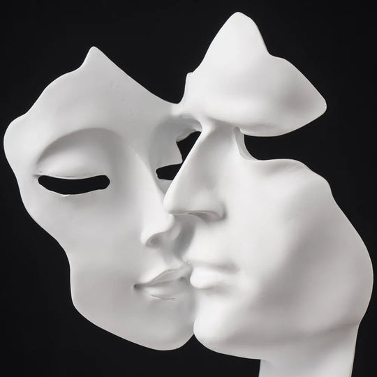 Nordic Mask Statue Abstrakt Design 4