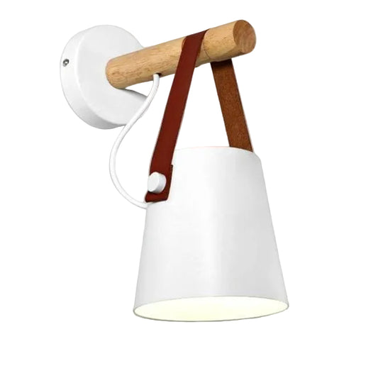 Nordic Vegglampe i Tre 0
