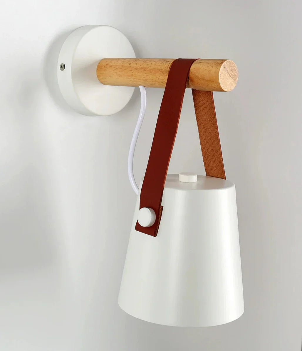Nordic Vegglampe i Tre 3