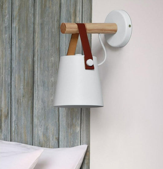 Nordic Vegglampe i Tre 4