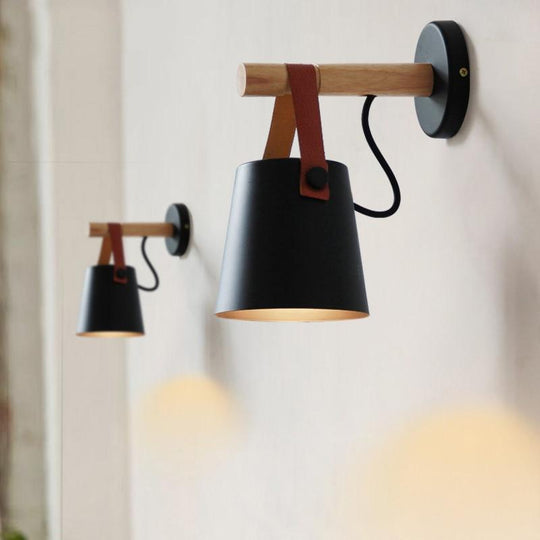 Nordic Vegglampe i Tre 9