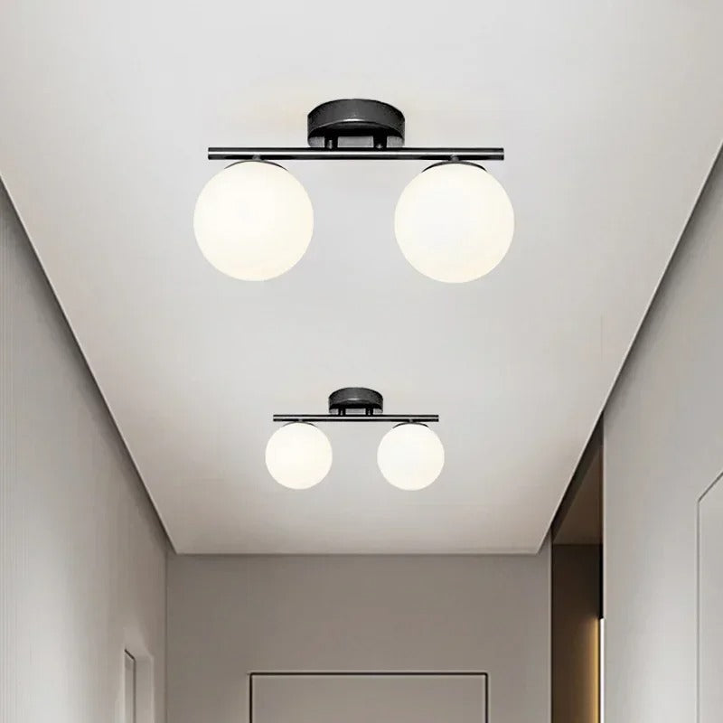 Taklampe i glasskule for stue og soverom 2