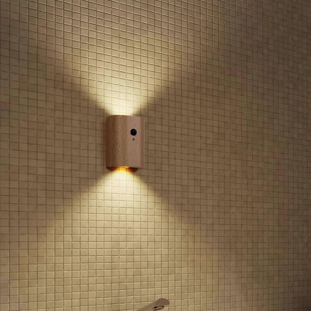 Trelampe med Bevegelsessensor og Oppladbart Batteri 4