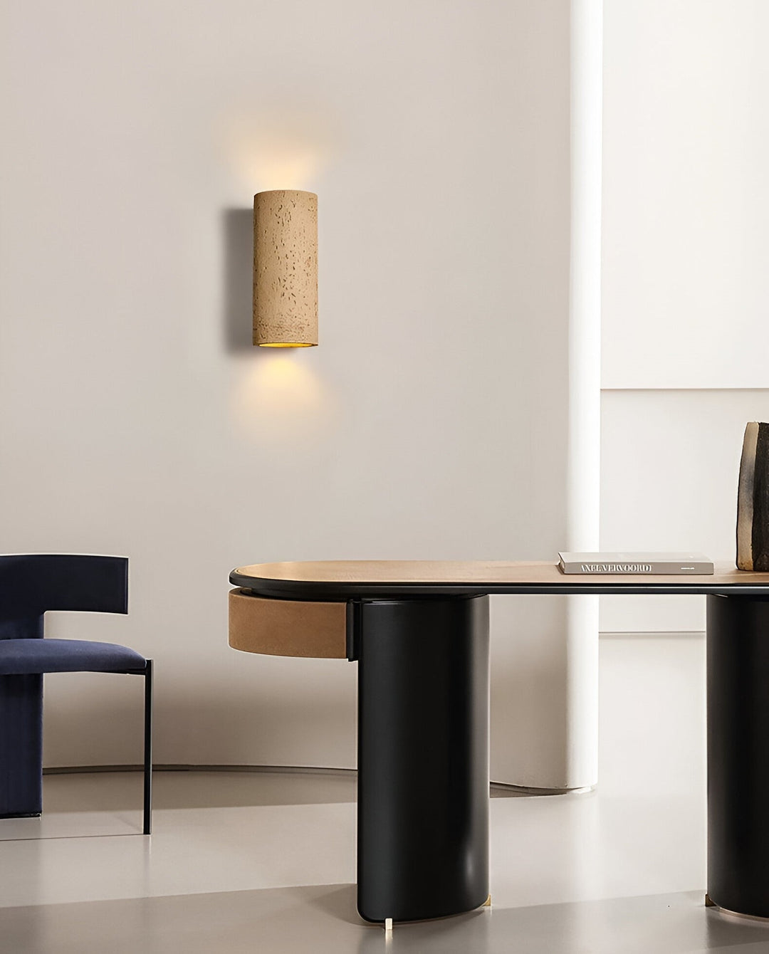 Vegglampe med Opp-og-Ned Belysning i Moderne Design 4