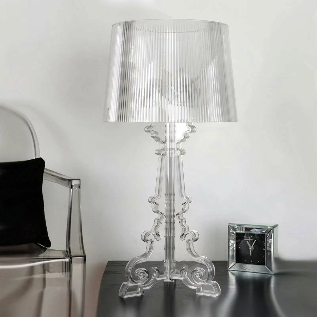 Bordlampe med justerbar høyde og barokkdesign
