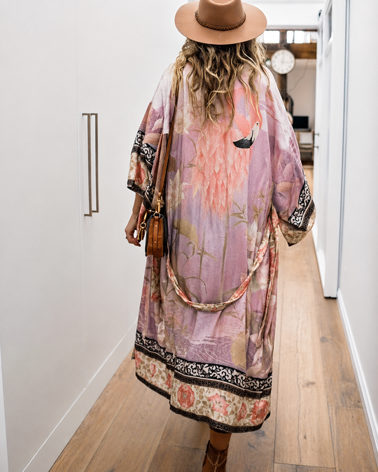 Damers Lange Kimono med Blomsterprint og Strikceintur