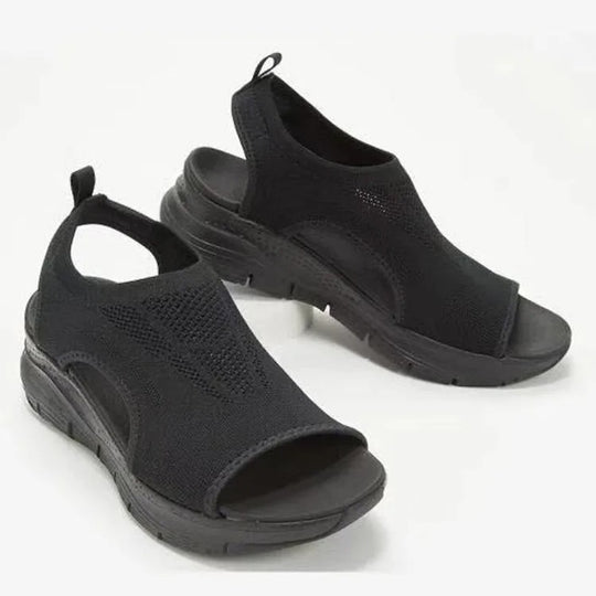 Plateformede sandaler med kile i mesh for kvinner
