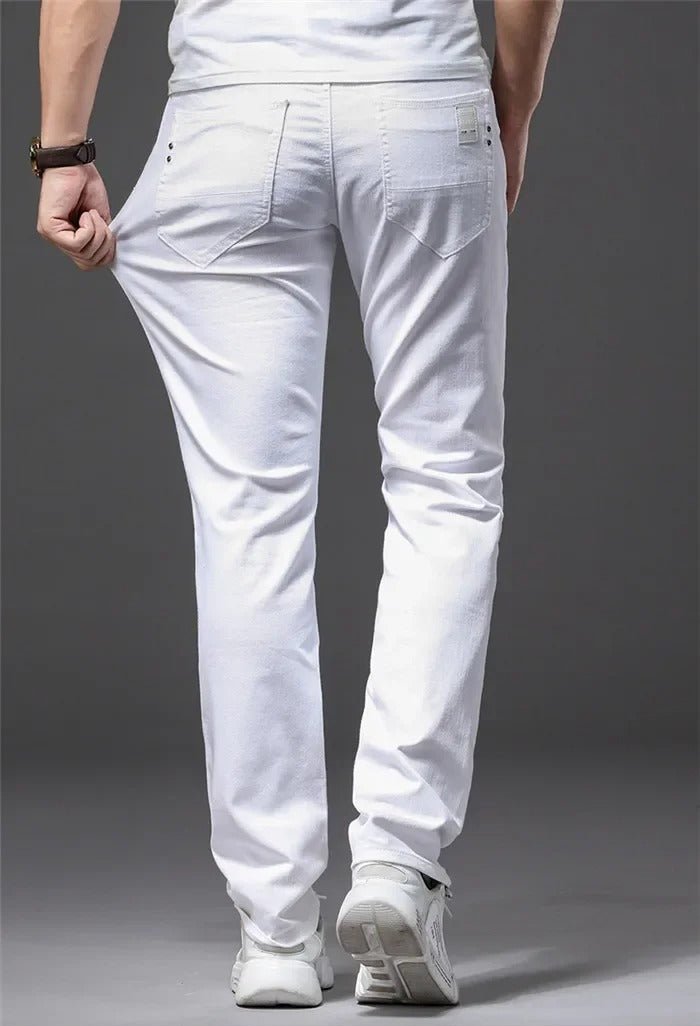 Klassisk hvit slim fit-jeans for menn