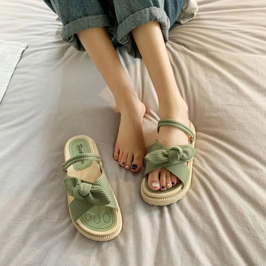 Plattformerte sommersandaler for damer