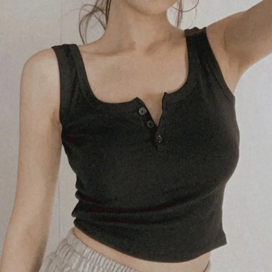 Ribbestrikket nedknappet tanktop for kvinner