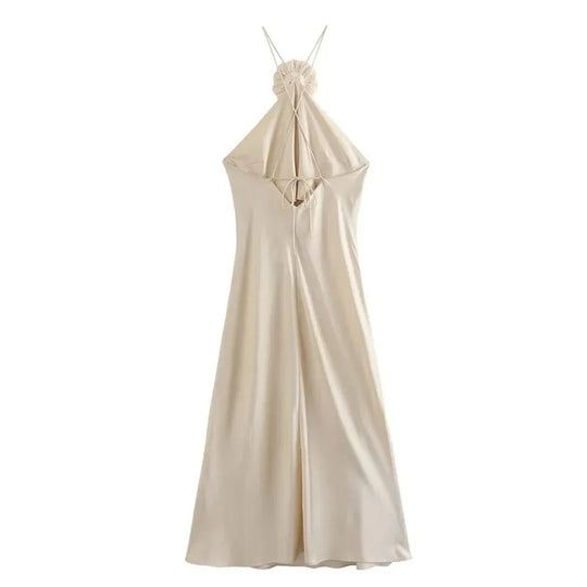 Lang kjole i sateng off-shoulder for kvinner
