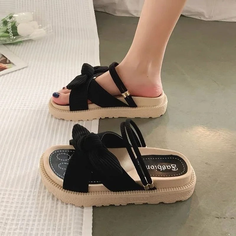 Plattformerte sommersandaler for damer