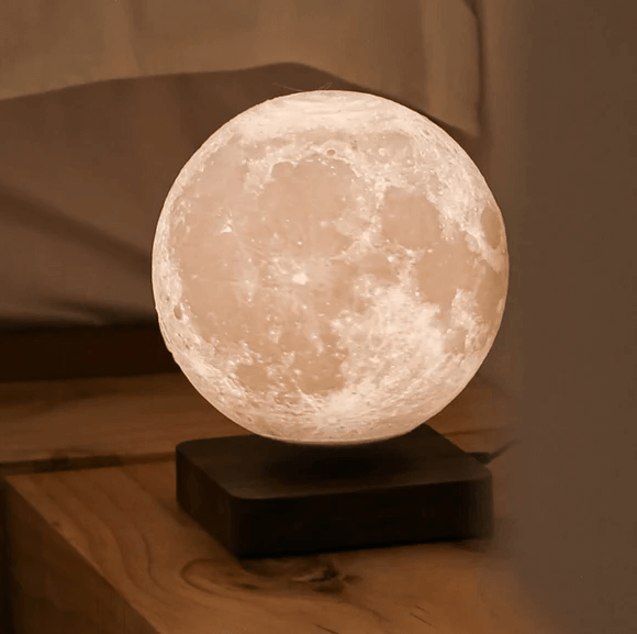 Flytende måne nattlampe